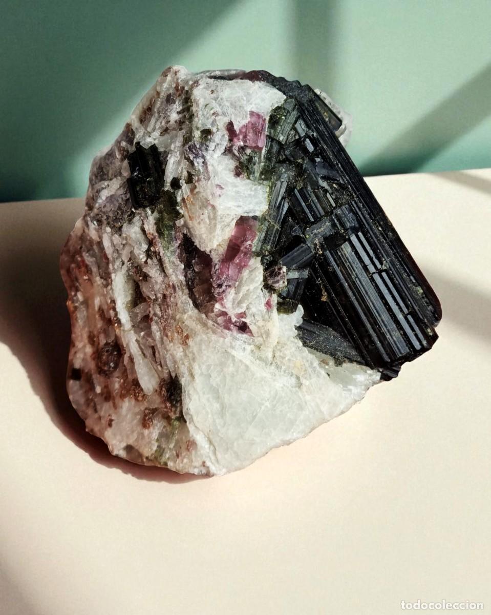 Coleccionismo de minerales: Turmalinas sobre matriz de feldespato - Foto 1