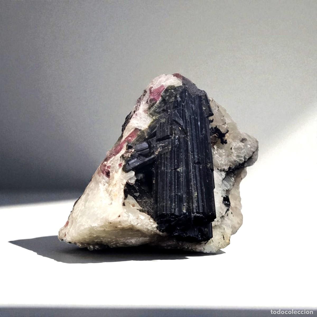 Coleccionismo de minerales: Turmalinas sobre matriz de feldespato - Foto 3