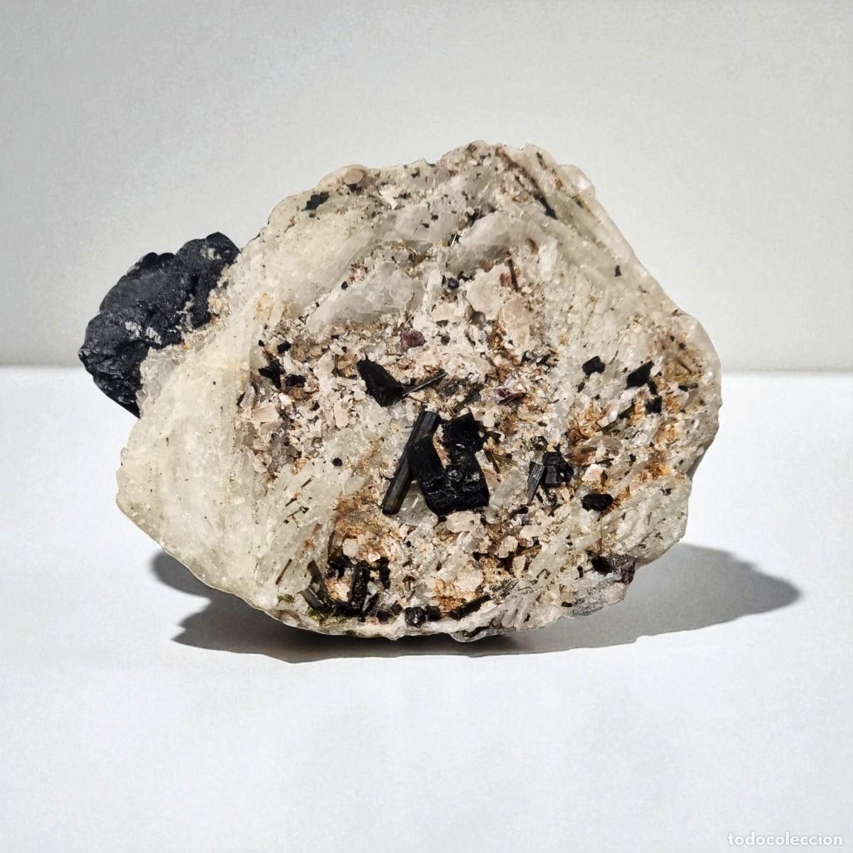 Coleccionismo de minerales: Turmalinas sobre matriz de feldespato - Foto 6