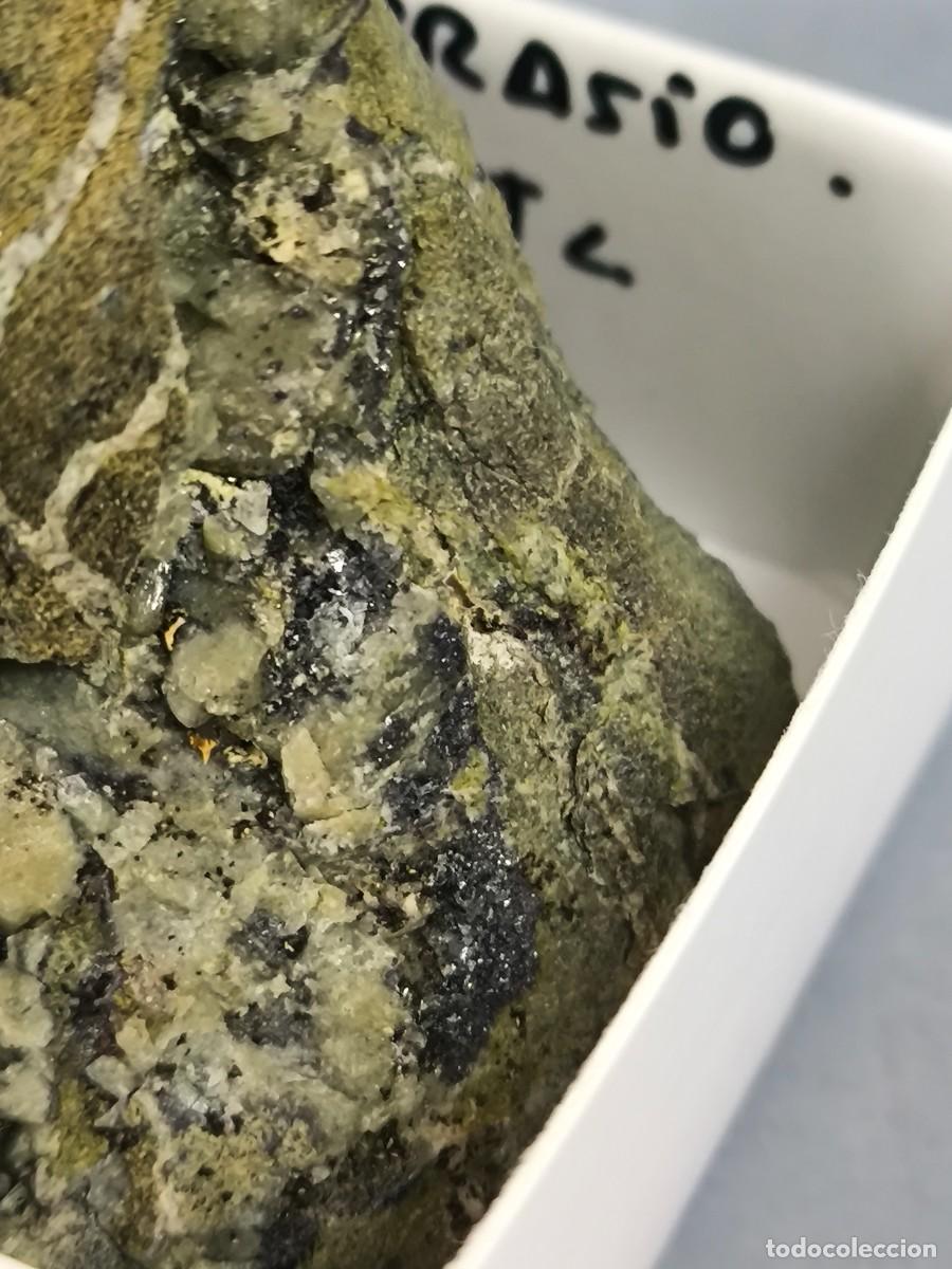 Coleccionismo de minerales: CUARZO PRASIO+HEMATITES - MINERAL. Lleida - Foto 2