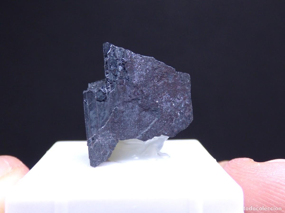 Coleccionismo de minerales: ✅FDMINERALS✅ ⚒️ FERROCOLUMBITA ⚒️ Marijao, Ankazobe, Analamanga, Madagascar - er170