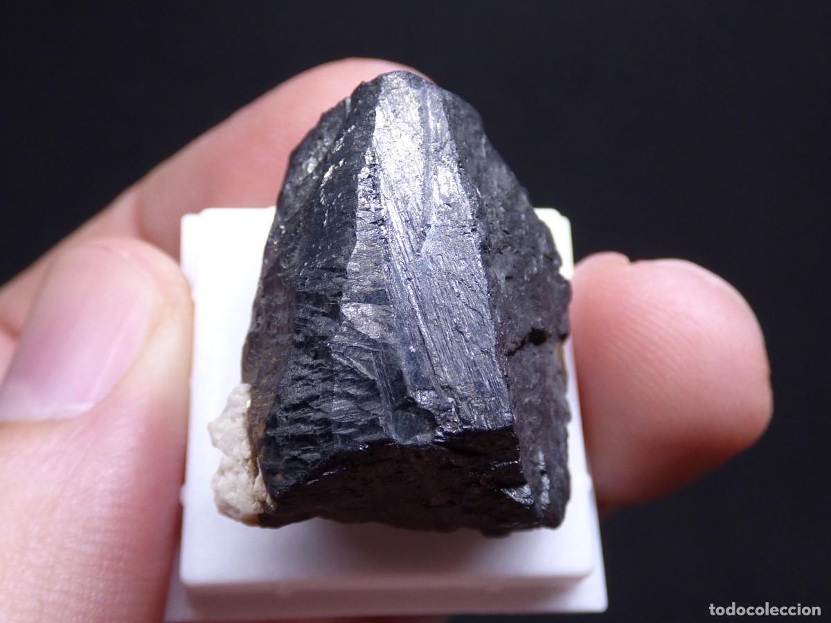 Coleccionismo de minerales: ✅FDMINERALS✅ ⚒️ FERROCOLUMBITA ⚒️ Marijao, Ankazobe, Analamanga, Madagascar - er172