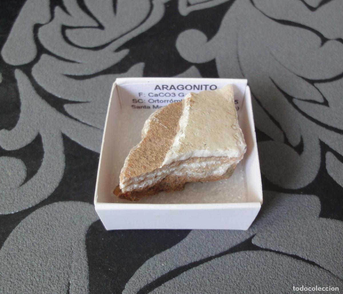 Coleccionismo de minerales: MINERAL ARAGONITO MINERALES EN CAJA 4X4 CM