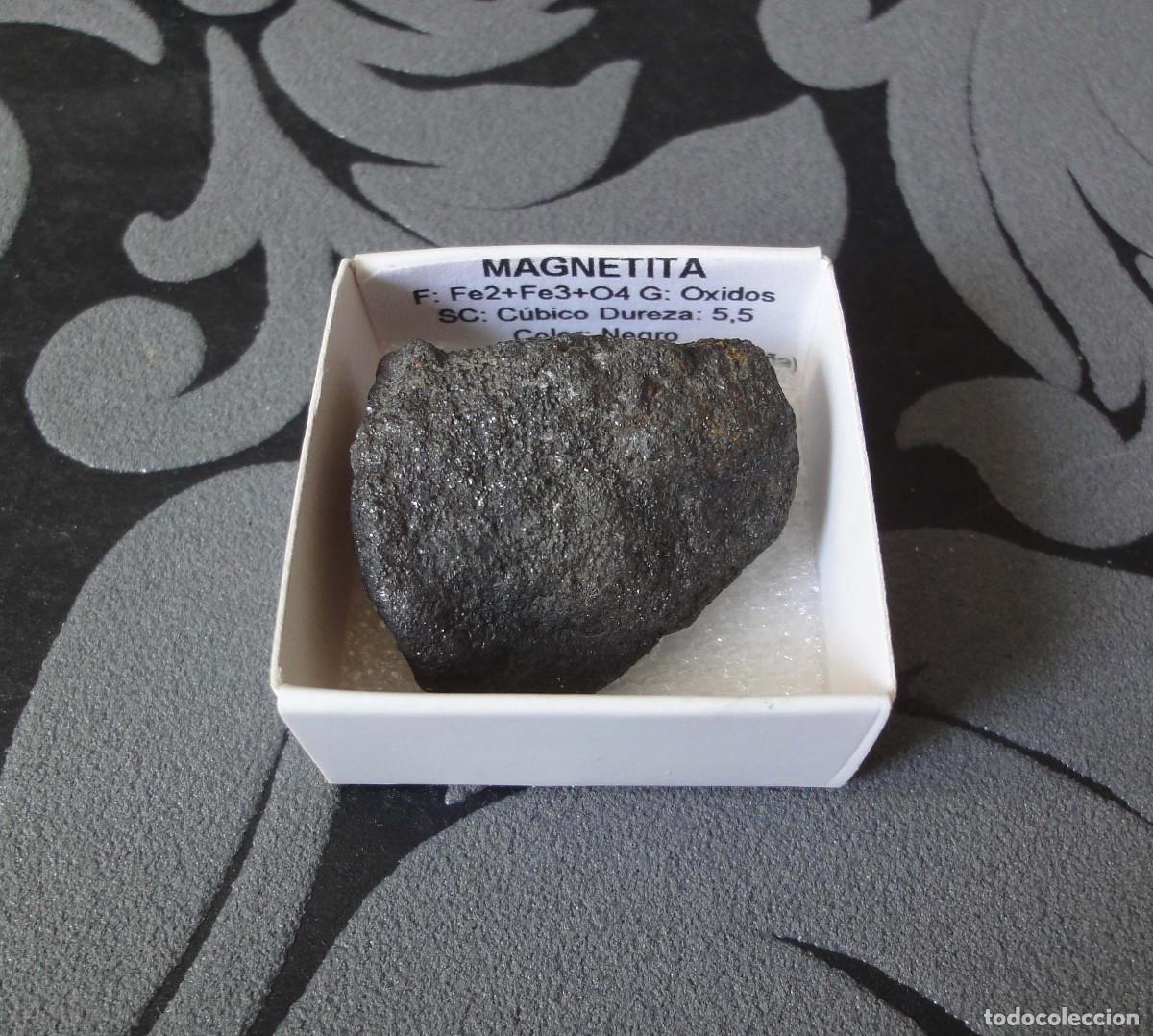 Coleccionismo de minerales: MINERAL MAGNETITA MINERALES EN CAJA 4X4 CM