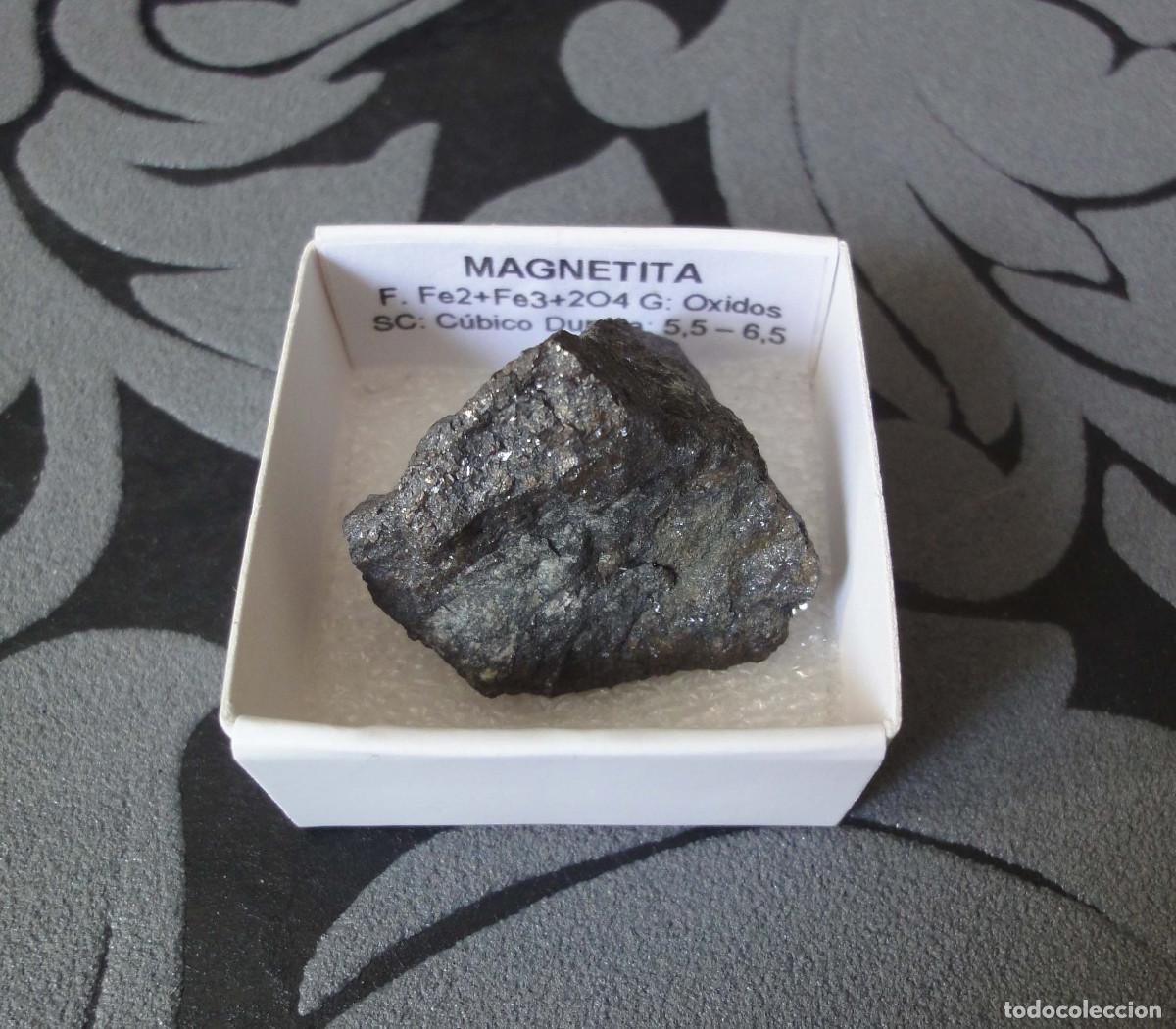 Coleccionismo de minerales: MINERAL MAGNETITA MINERALES EN CAJA 4X4 CM