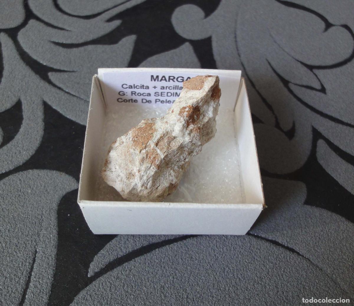 Coleccionismo de minerales: MINERAL ROCAS MARGA MINERALES EN CAJA 4X4 CM