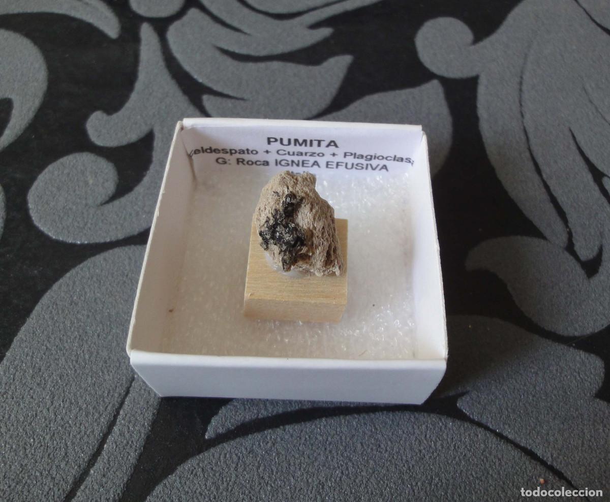 Coleccionismo de minerales: MINERAL ROCAS PUMITA MINERALES EN CAJA 4X4 CM