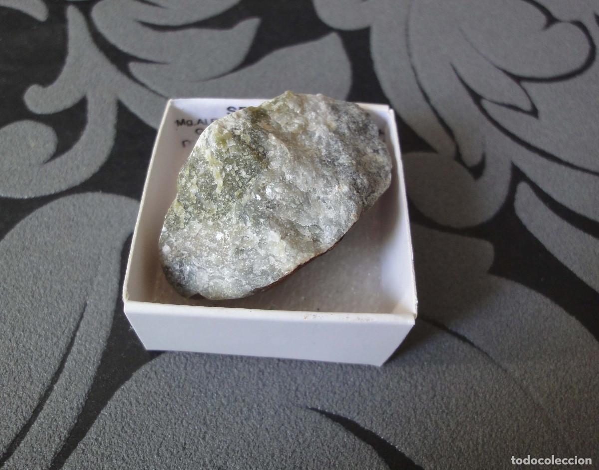 Coleccionismo de minerales: MINERAL SERPENTINA MINERALES EN CAJA 4X4 CM