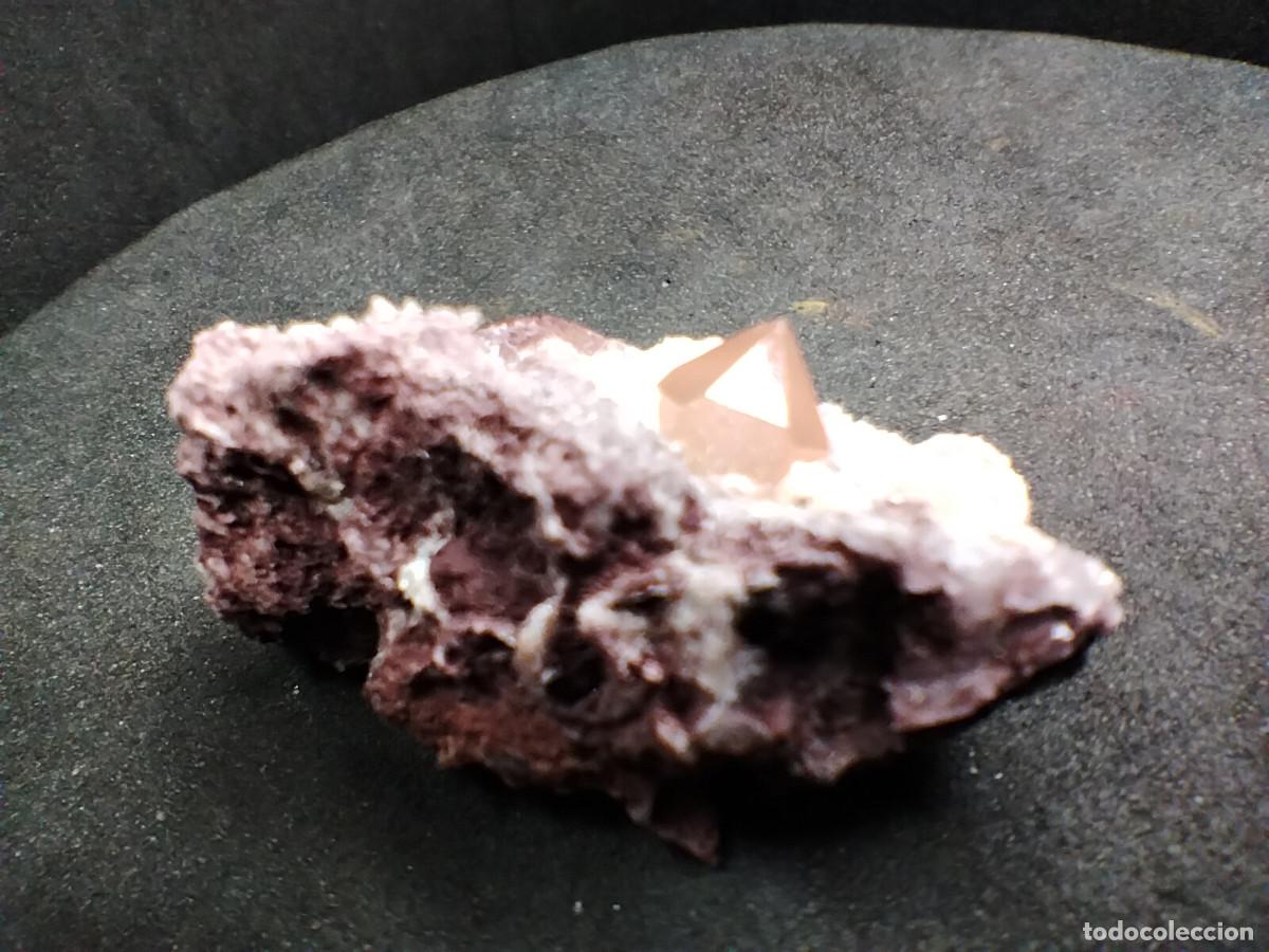 Coleccionismo de minerales: CUARZO MINERAL var. JACINTO DE COMPOSTELA - GUARDIOLA DE BERGUED&Agrave; (BARCELONA) MINERALES DE COLECCI&Oacute;N