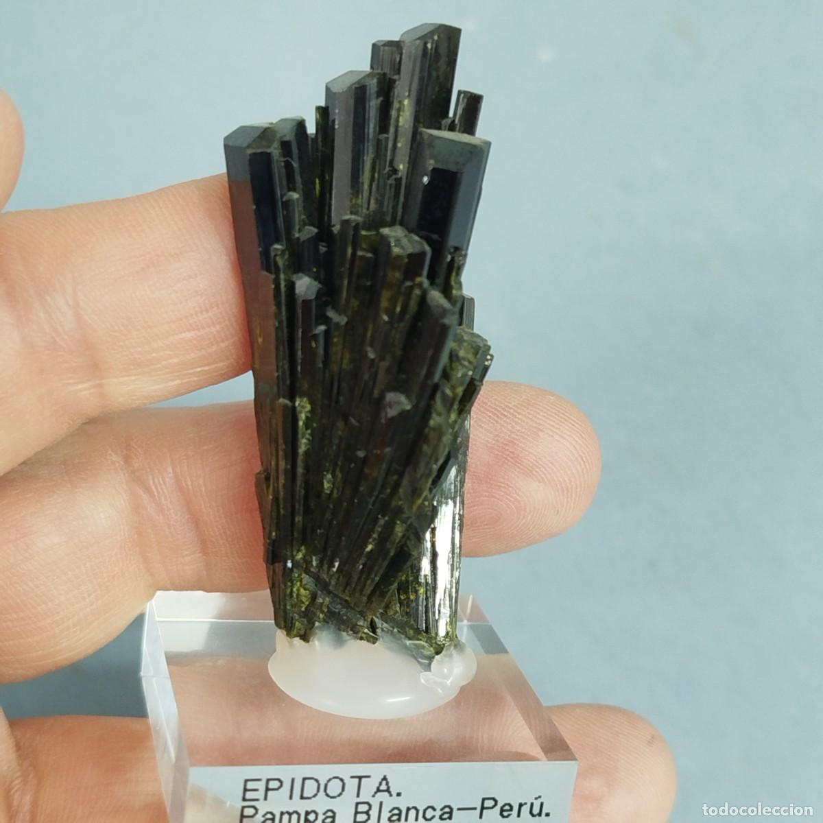 Coleccionismo de minerales: EPIDOTA - MINERAL . Per&uacute;