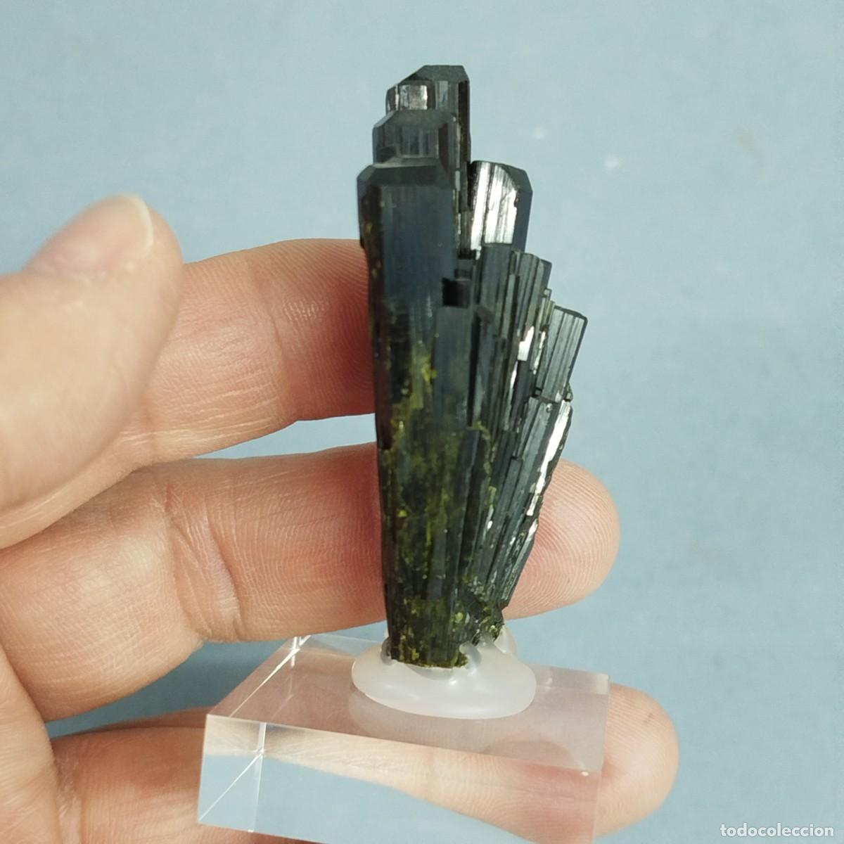 Coleccionismo de minerales: EPIDOTA - MINERAL . Per&uacute; - Foto 2