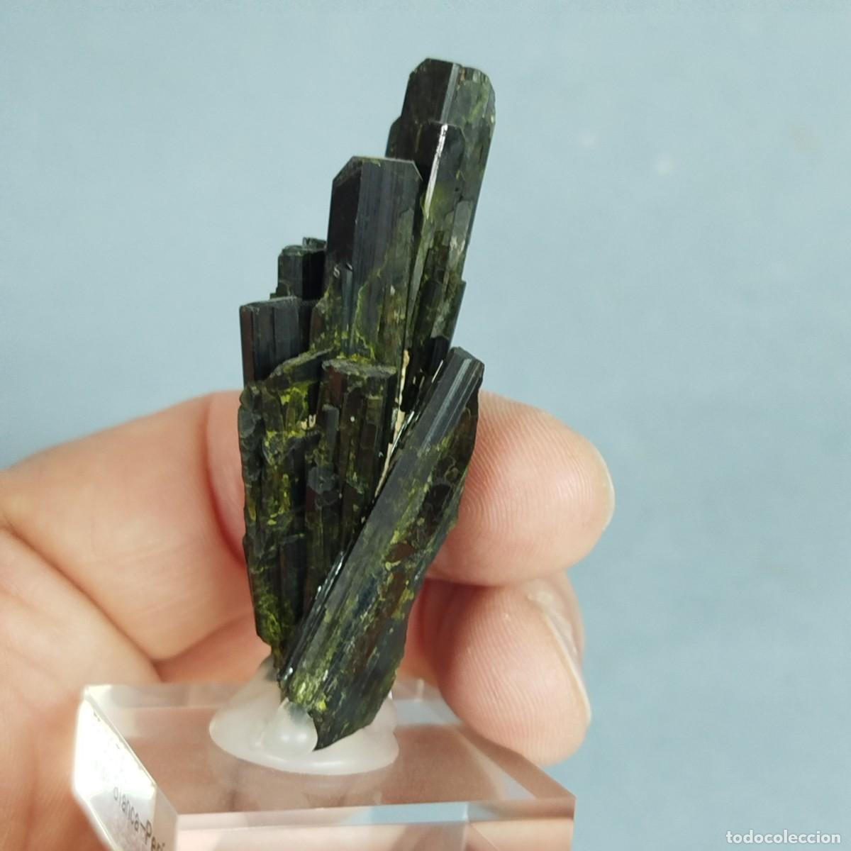 Coleccionismo de minerales: EPIDOTA - MINERAL . Per&uacute; - Foto 3