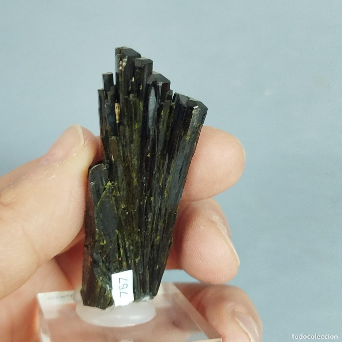 Coleccionismo de minerales: EPIDOTA - MINERAL . Per&uacute; - Foto 4