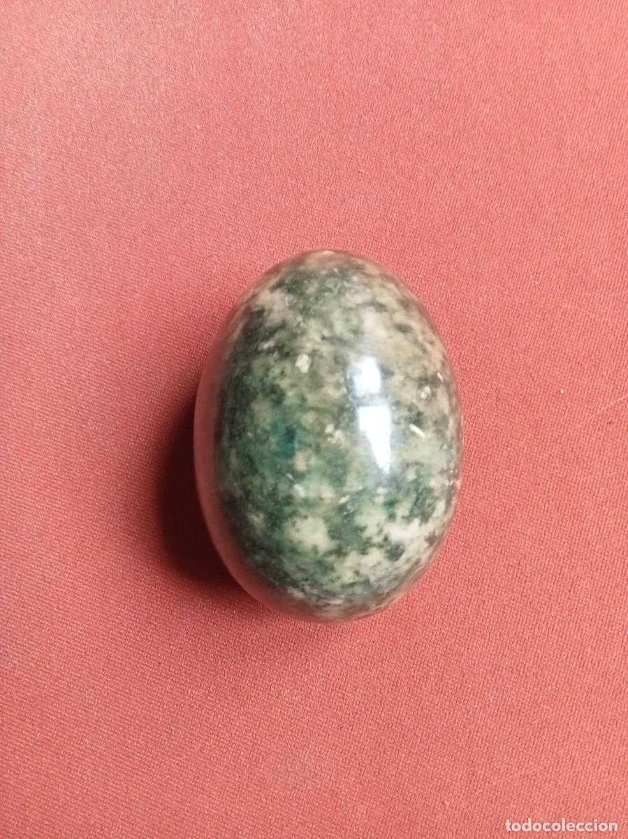 Coleccionismo de minerales: Huevo marmol piedra verde