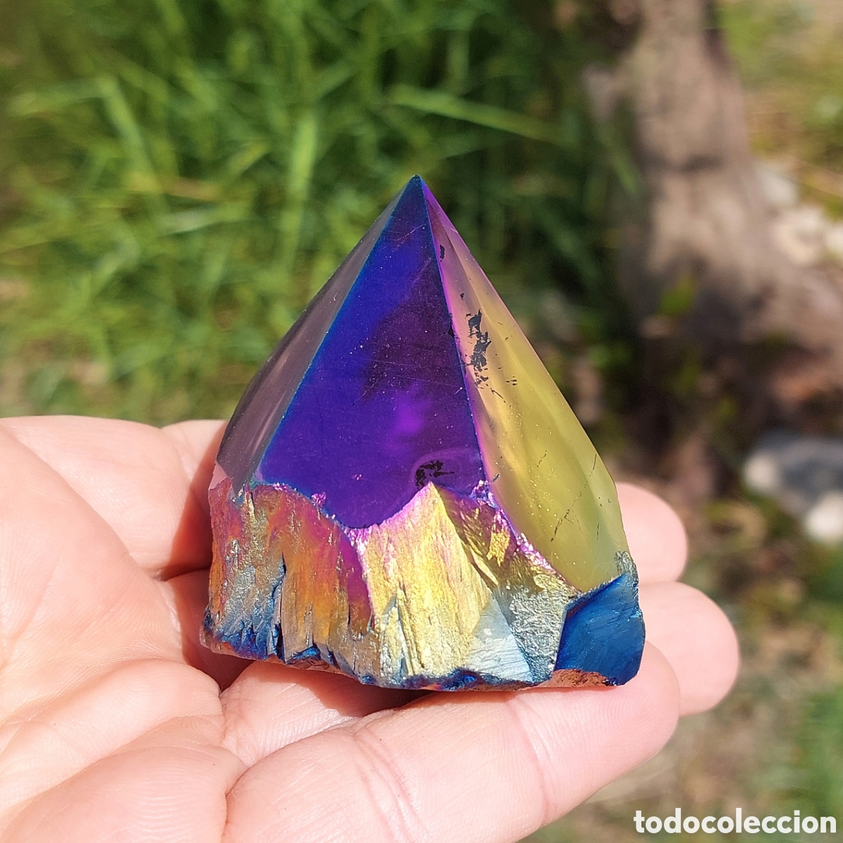 Coleccionismo de minerales: Punta de Cuarzo Titanio Arco&iacute;ris 5,6cm