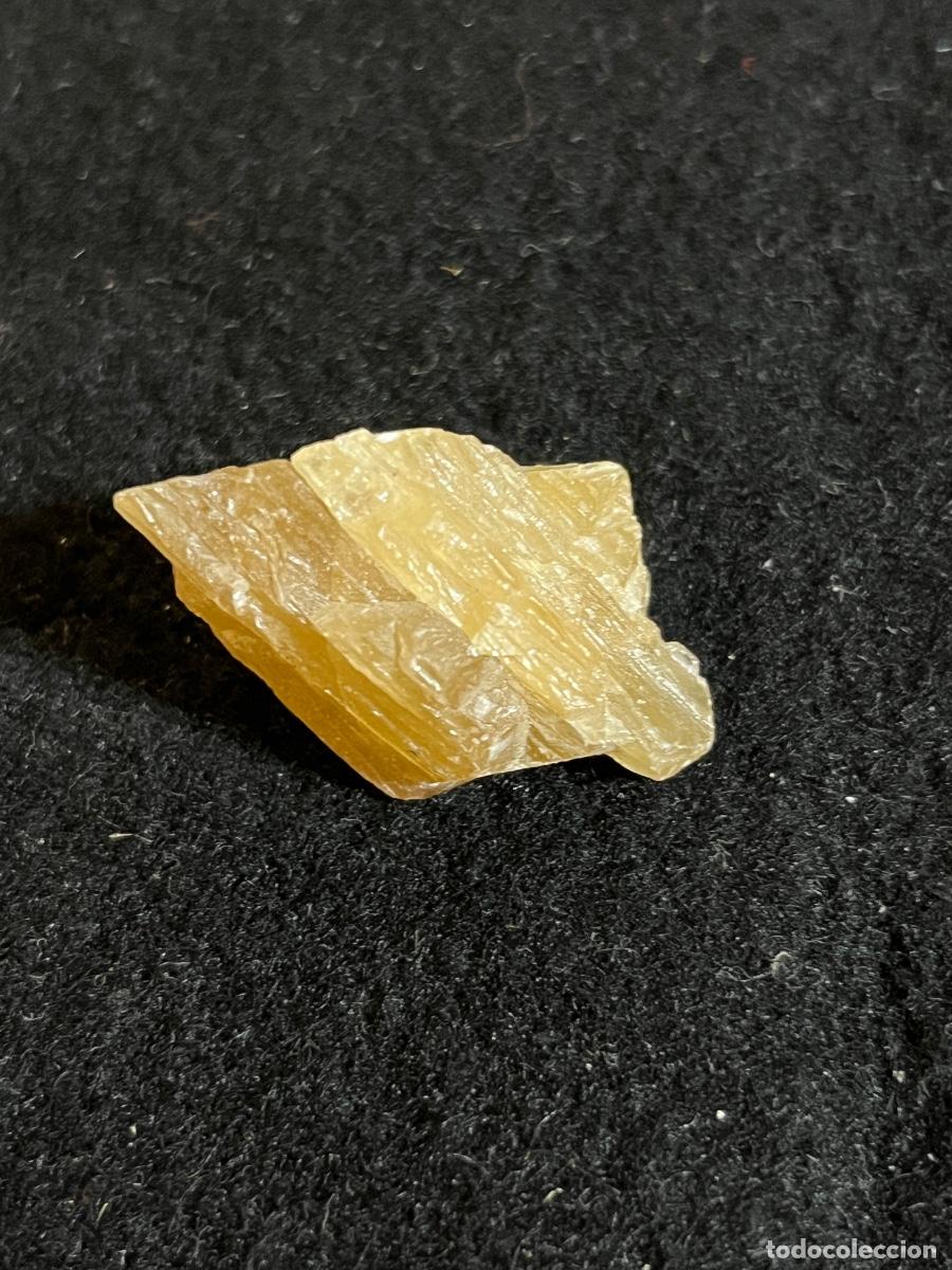 Sammlung von Mineralien: Calcita miel mineral amarillo transl&uacute;cido piedra natural colecci&oacute;n vintage geolog&iacute;a decoraci&oacute;n