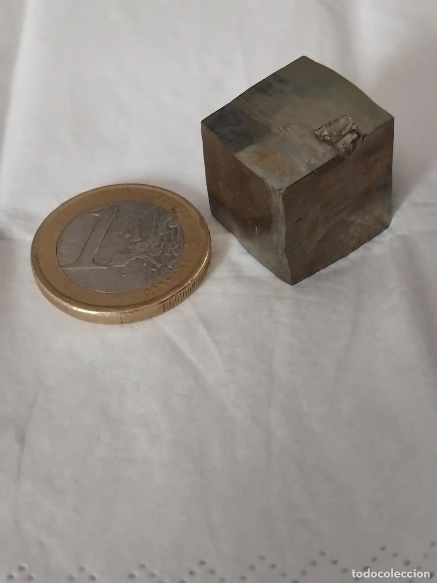 Coleccionismo de minerales: PIRITA - Cubo de pirita yacimiento: Navaj&uacute;n (La Rioja) - Mineral de hierro - MINERALES DE COLECCI&Oacute;N