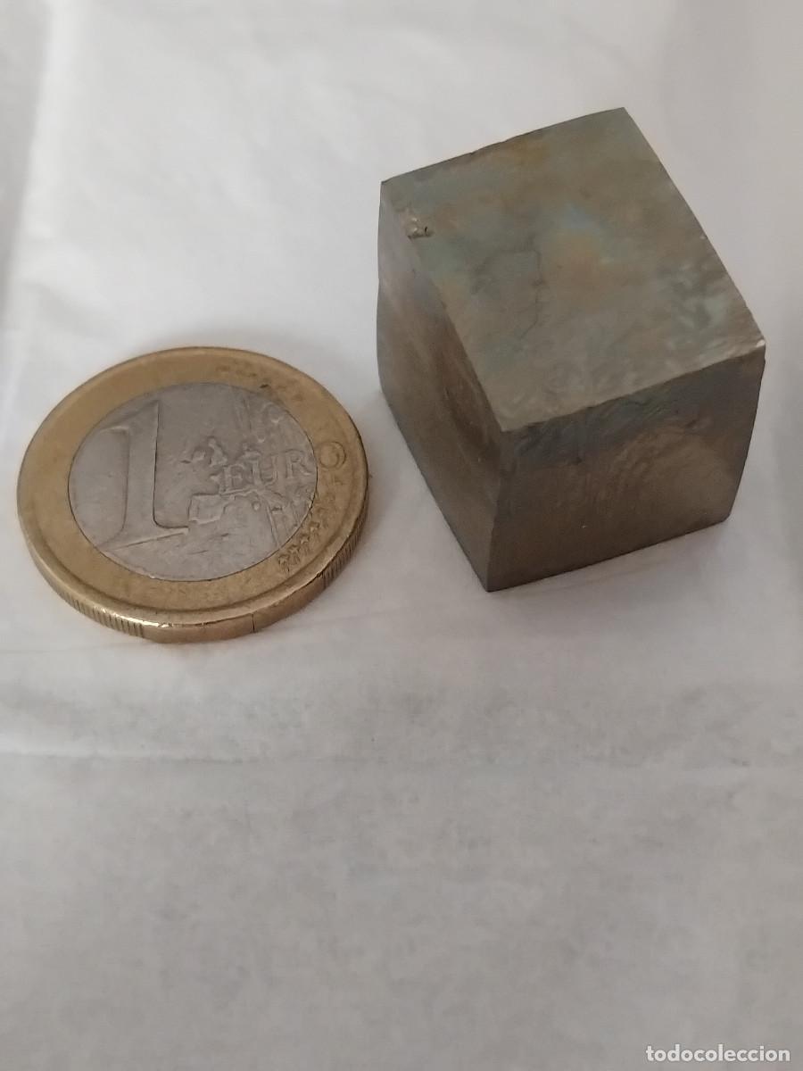 Coleccionismo de minerales: PIRITA - Cubo de pirita yacimiento: Navaj&uacute;n (La Rioja) - Mineral de hierro - MINERALES DE COLECCI&Oacute;N