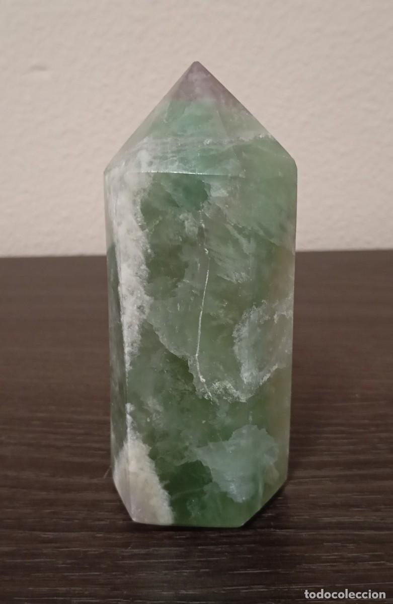 Collectionnisme de min&eacute;raux: MAJESTUOSO OBELISCO DE FLUORITA DE COLOR VERDE NATURAL,PESA 483,55 GR, INCLUSIONES NATURALES