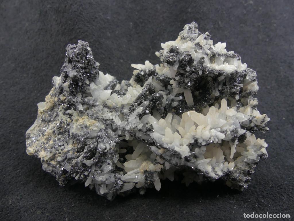 Coleccionismo de minerales: Cuarzo y galena, Bulgaria