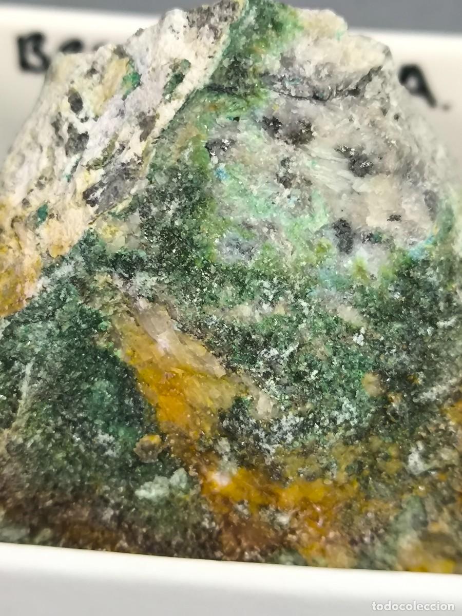 Coleccionismo de minerales: BROCHANTITA - MINERAL. 4x4. Girona