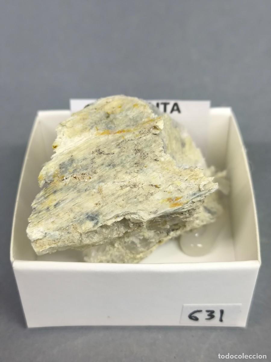 Coleccionismo de minerales: SEPIOLITA - MINERAL. 4X4. Girona