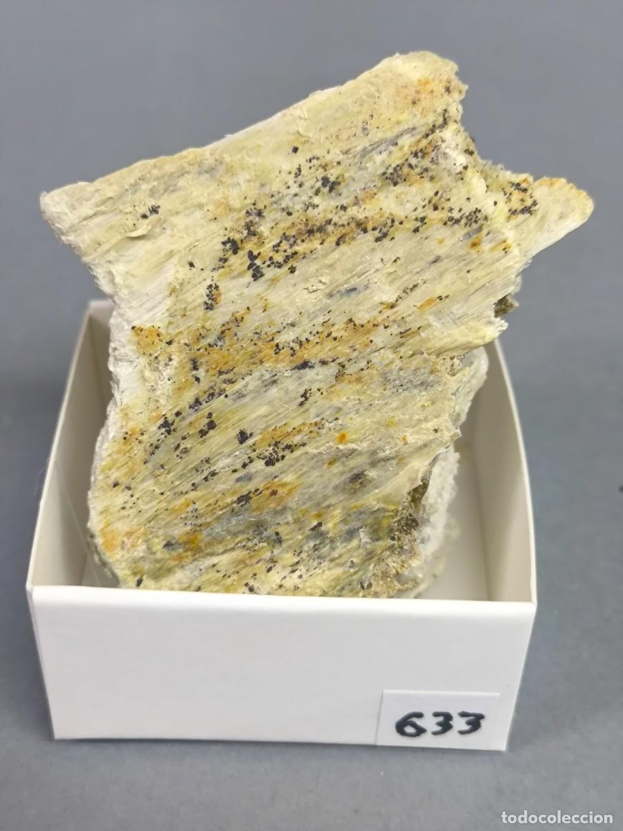 Coleccionismo de minerales: SEPIOLITA - MINERAL. 4X4. Girona