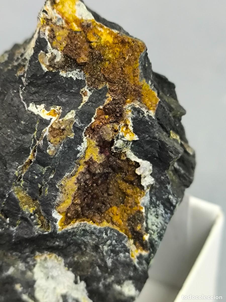 Coleccionismo de minerales: JAROSITA- MINERAL. Barcelona 4x4