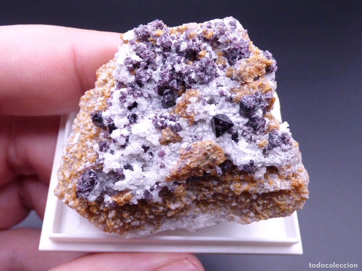 Coleccionismo de minerales: ✅FDMINERALS✅ ⚒️ ESPINELA Y CLINOHUMITA ⚒️ Sierra de Mijas, M&aacute;laga, Andaluc&iacute;a, Espa&ntilde;a - L+25
