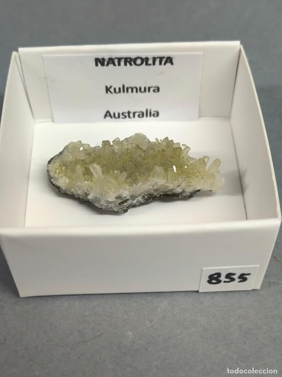 Collezionismo di minerali: NATROLITA - MINERAL. 4X4 Australia