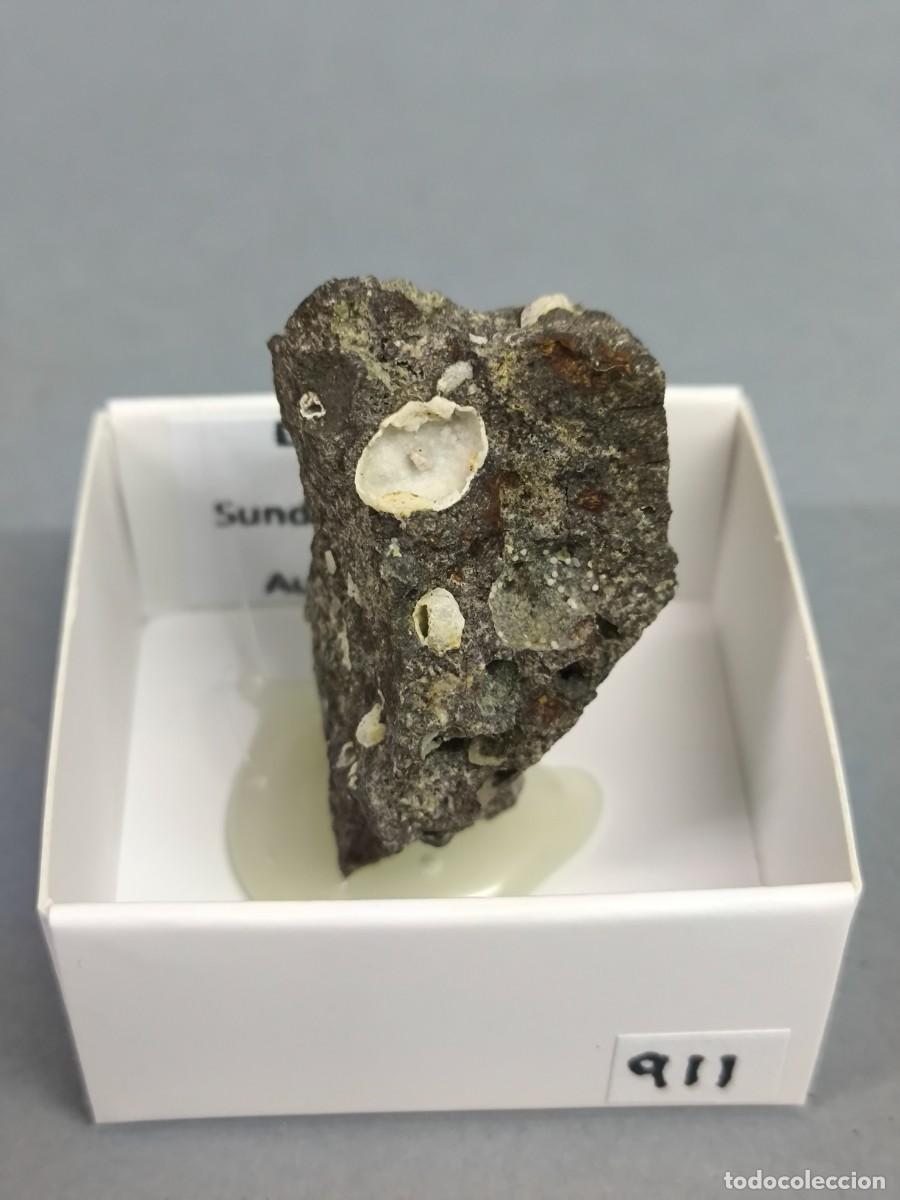 Coleccionismo de minerales: LEVYNA - MINERAL. Australia.4X4