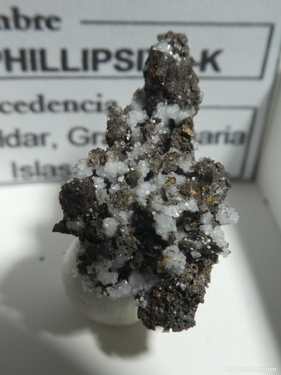 Collezionismo di minerali: (280) PHILLIPSITA-K, ISLAS CANARIAS.