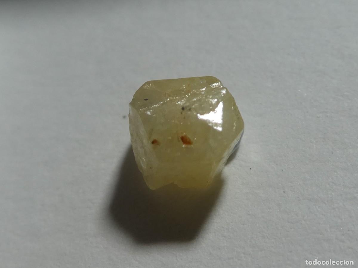 Coleccionismo de minerales: (248) LONDONITA-RHODIZITA, MADAGASCAR.