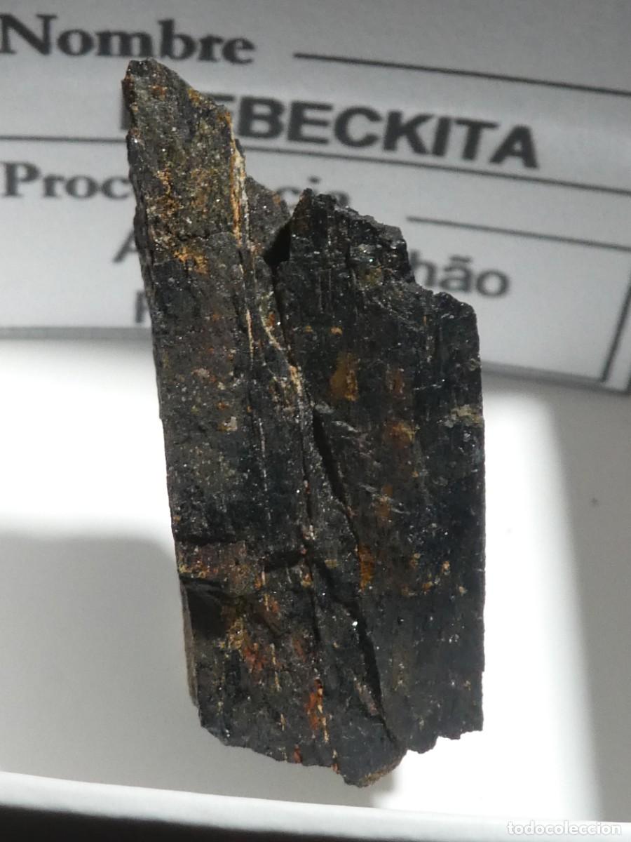 Coleccionismo de minerales: (256) RIEBECKITA, PORTUGAL.