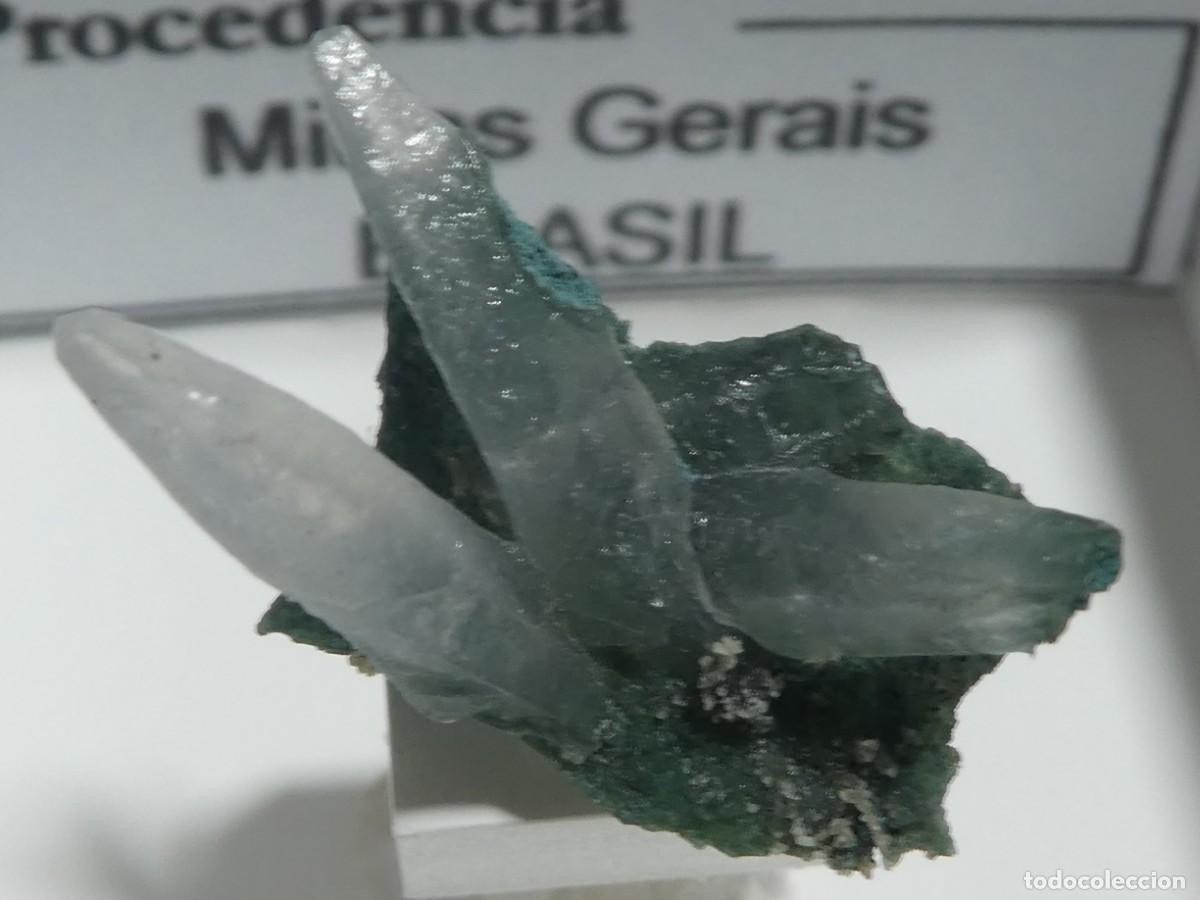 Coleccionismo de minerales: (118) CALCITA SOBRE CELADONITA, FLUORESCENTE! BRASIL.