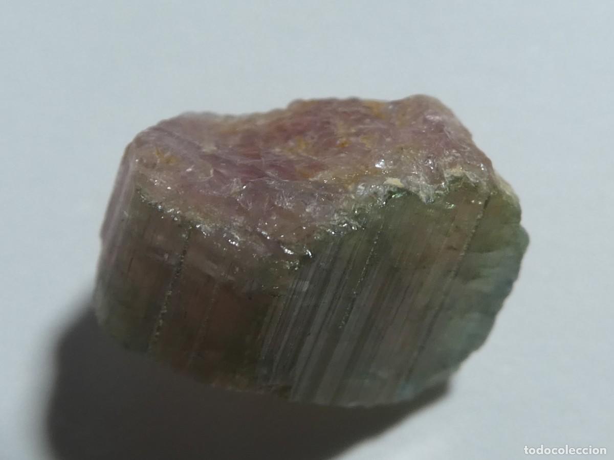 Coleccionismo de minerales: (020) TURMALINA SAND&Iacute;A, ERONGO, NAMIBIA.