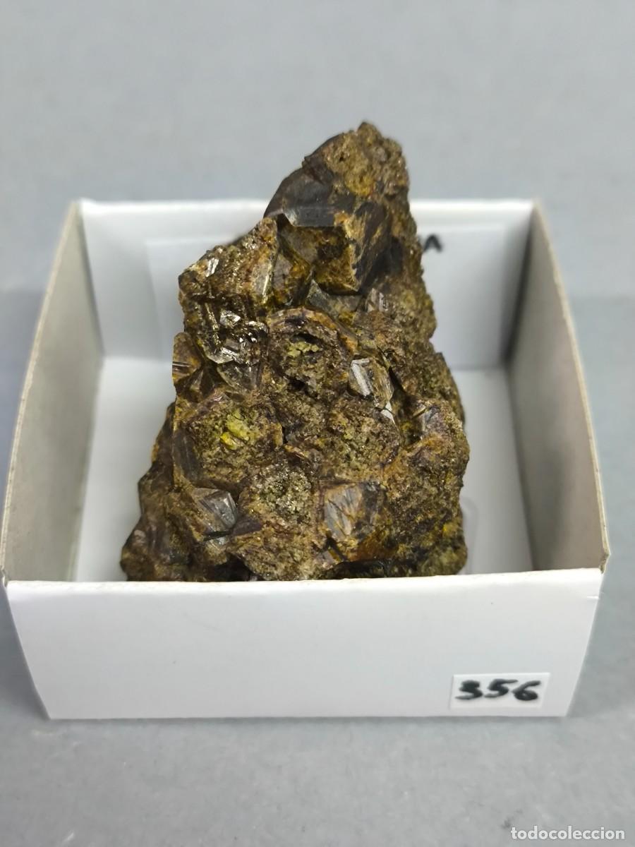 Coleccionismo de minerales: GRANATE GROSSULARIA-HESSONITA- Mineral. Francia