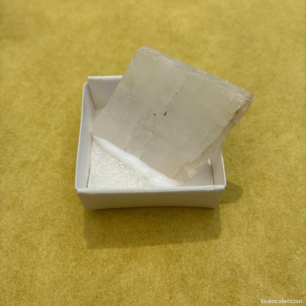 Collezionismo di minerali: MINERAL CALCITA MINERALES EN CAJA DE 4x4CM