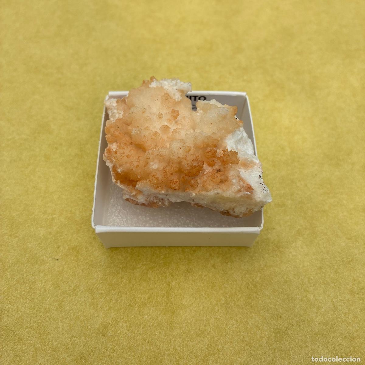 Coleccionismo de minerales: MINERAL ARAGONITO MINERALES EN CAJA DE 4x4CM