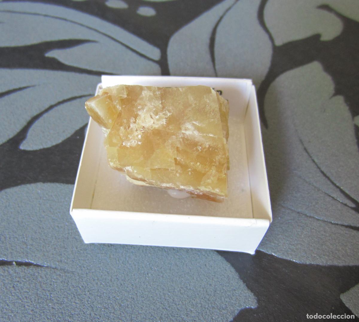 Coleccionismo de minerales: MINERAL CALCITA MARRON CREMA MINERALES EN CAJA 4X4 CM