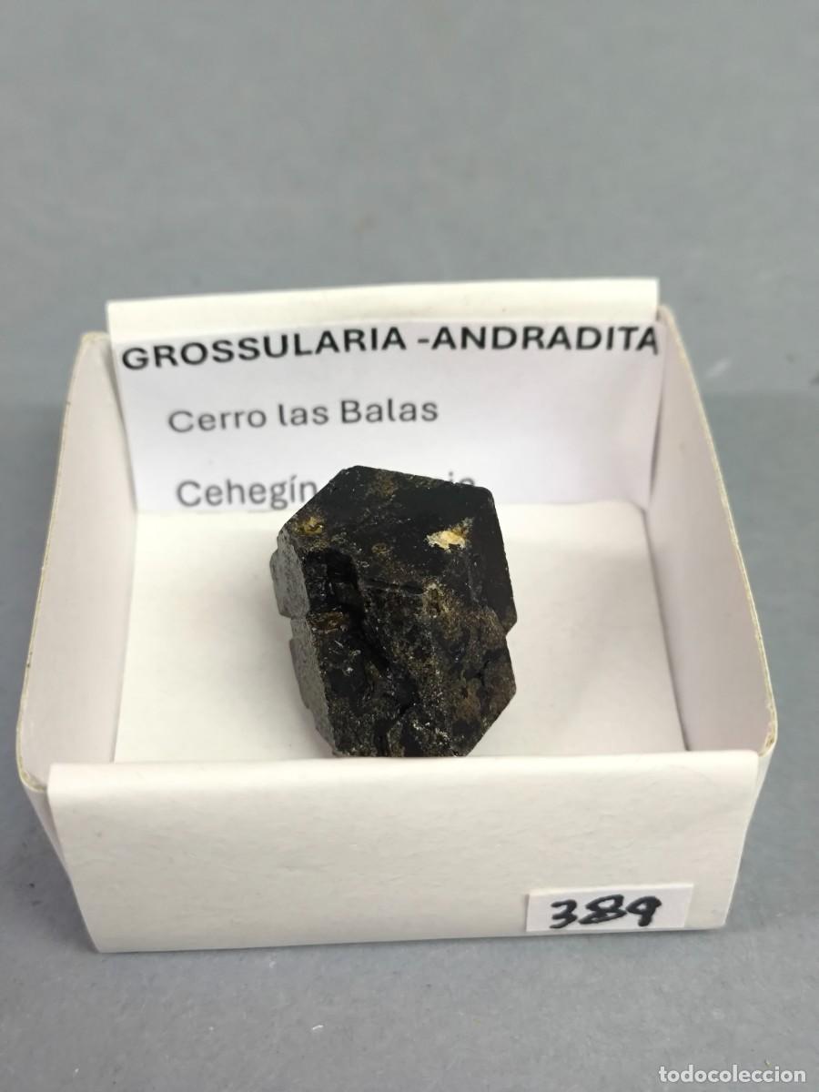 Coleccionismo de minerales: GRANATE GROSSULARIA-ANDRADITA - Mineral