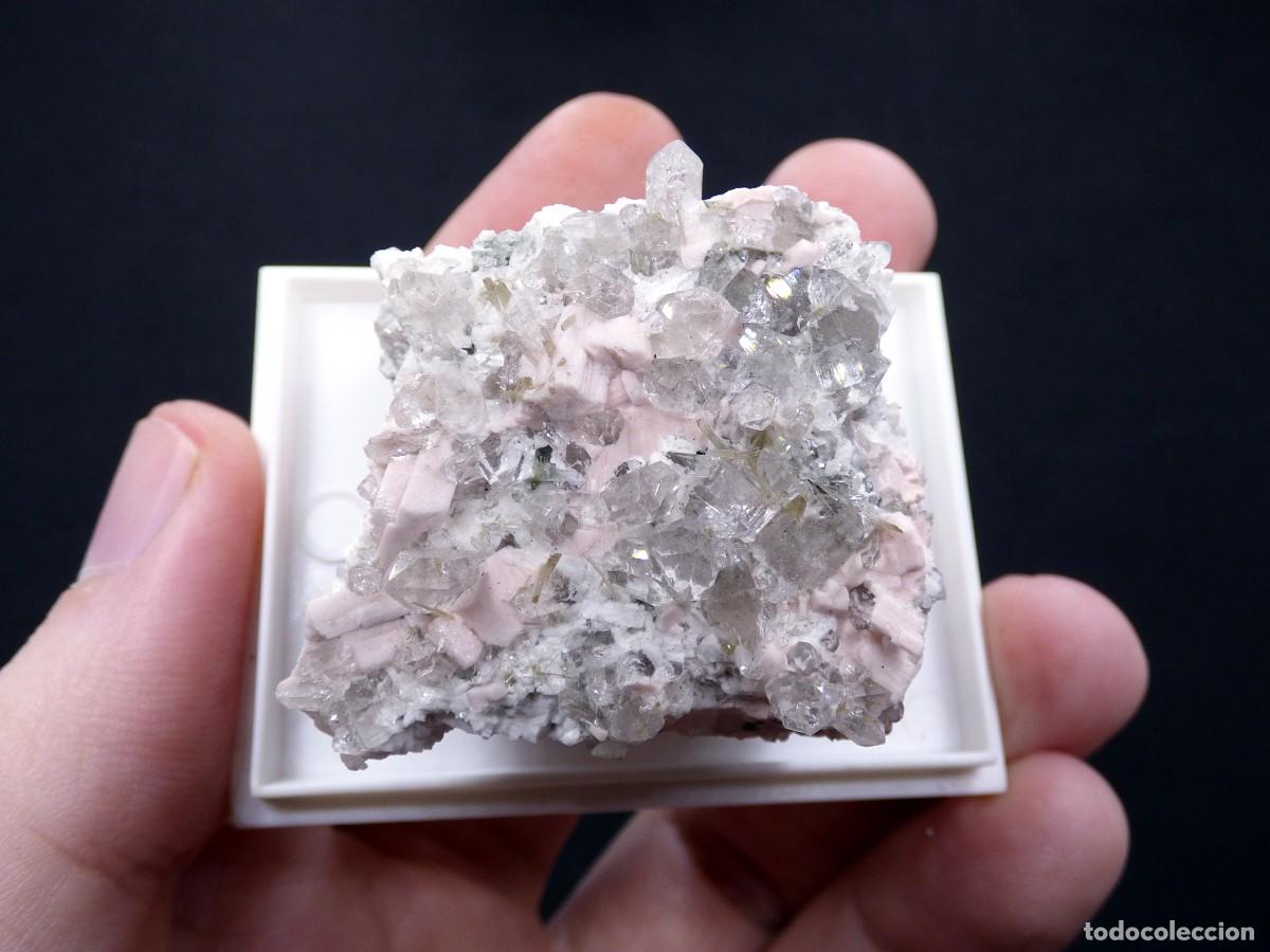 Coleccionismo de minerales: ✅FDMINERALS✅ ⚒️ CLINOZOISITA-EPIDOTA CON CUARZO Y ORTOCLASA ⚒️ Valdemanco, Madrid - L+66