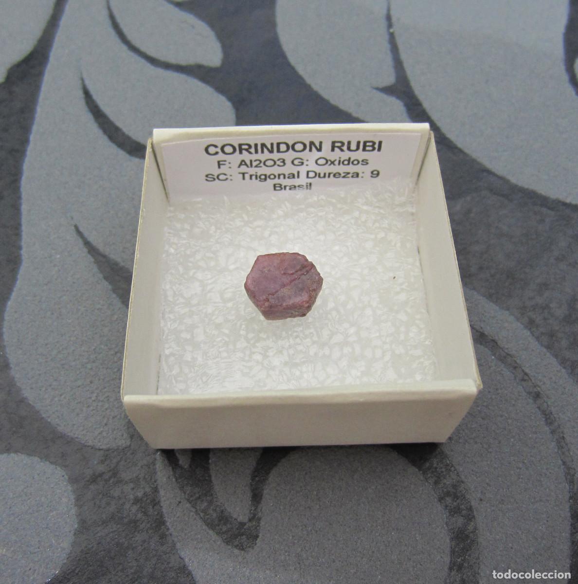 Coleccionismo de minerales: MINERAL CORINDON RUBI MINERALES EN CAJA 4X4 CM