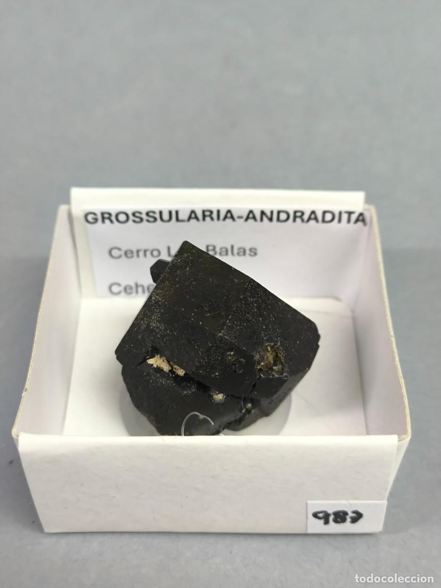 Coleccionismo de minerales: GRANATE GROSSULARIA-ANDRADITA - Mineral