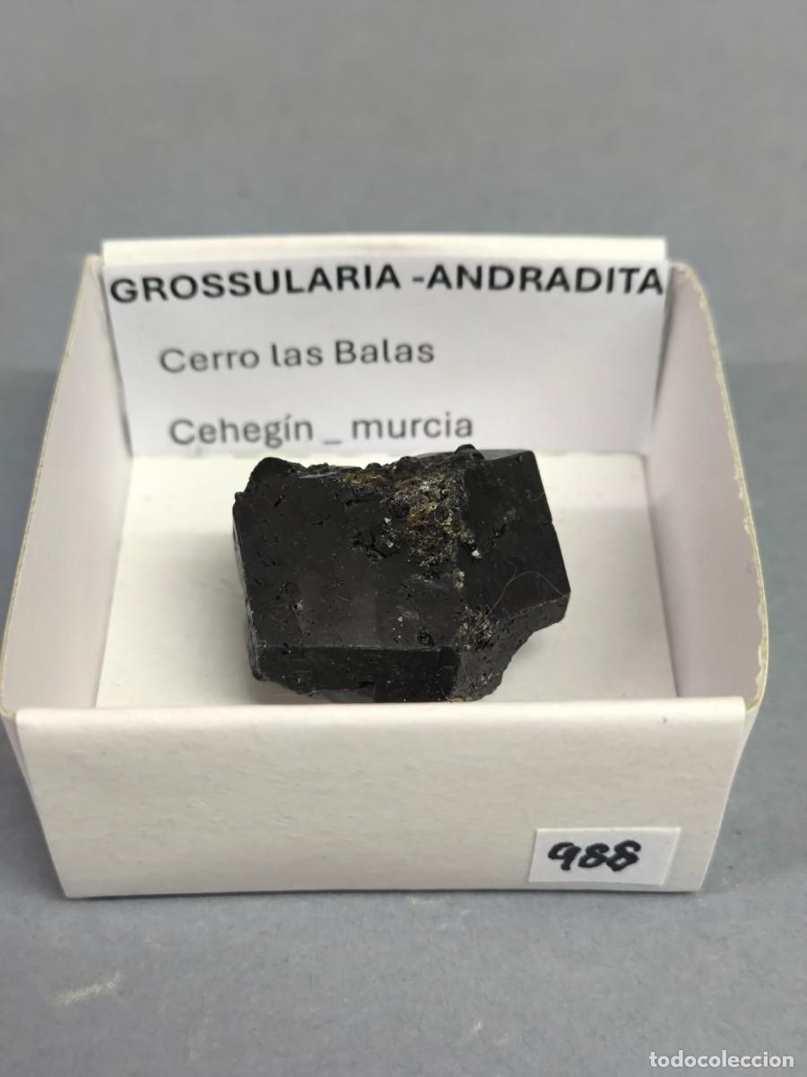 Coleccionismo de minerales: GRANATE GROSSULARIA-ANDRADITA - Mineral