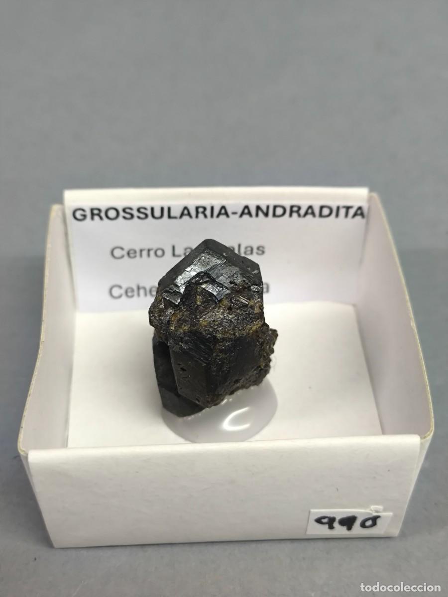 Coleccionismo de minerales: GRANATE GROSSULARIA-ANDRADITA - Mineral