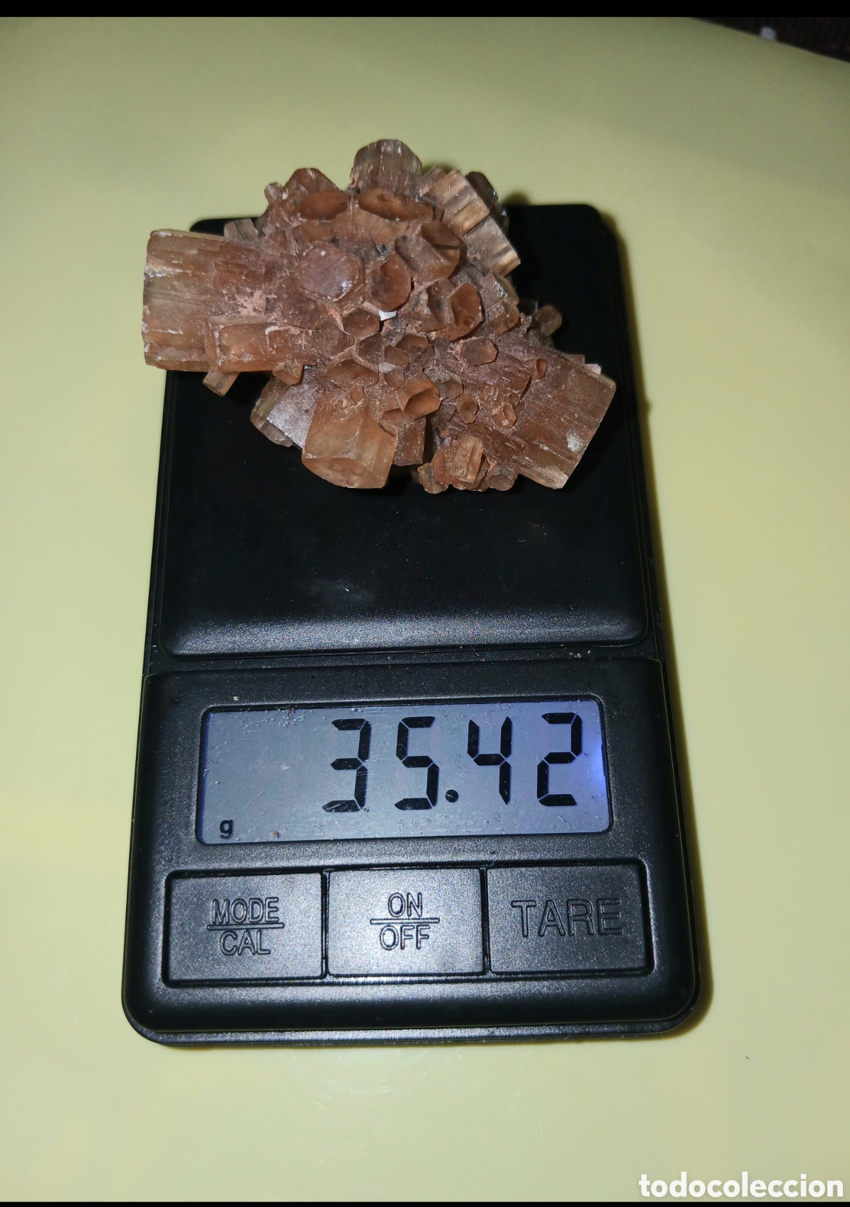 Coleccionismo de minerales: Cristal De Aragonito En Pi&ntilde;a - 35,42 G - Calcita Minerales