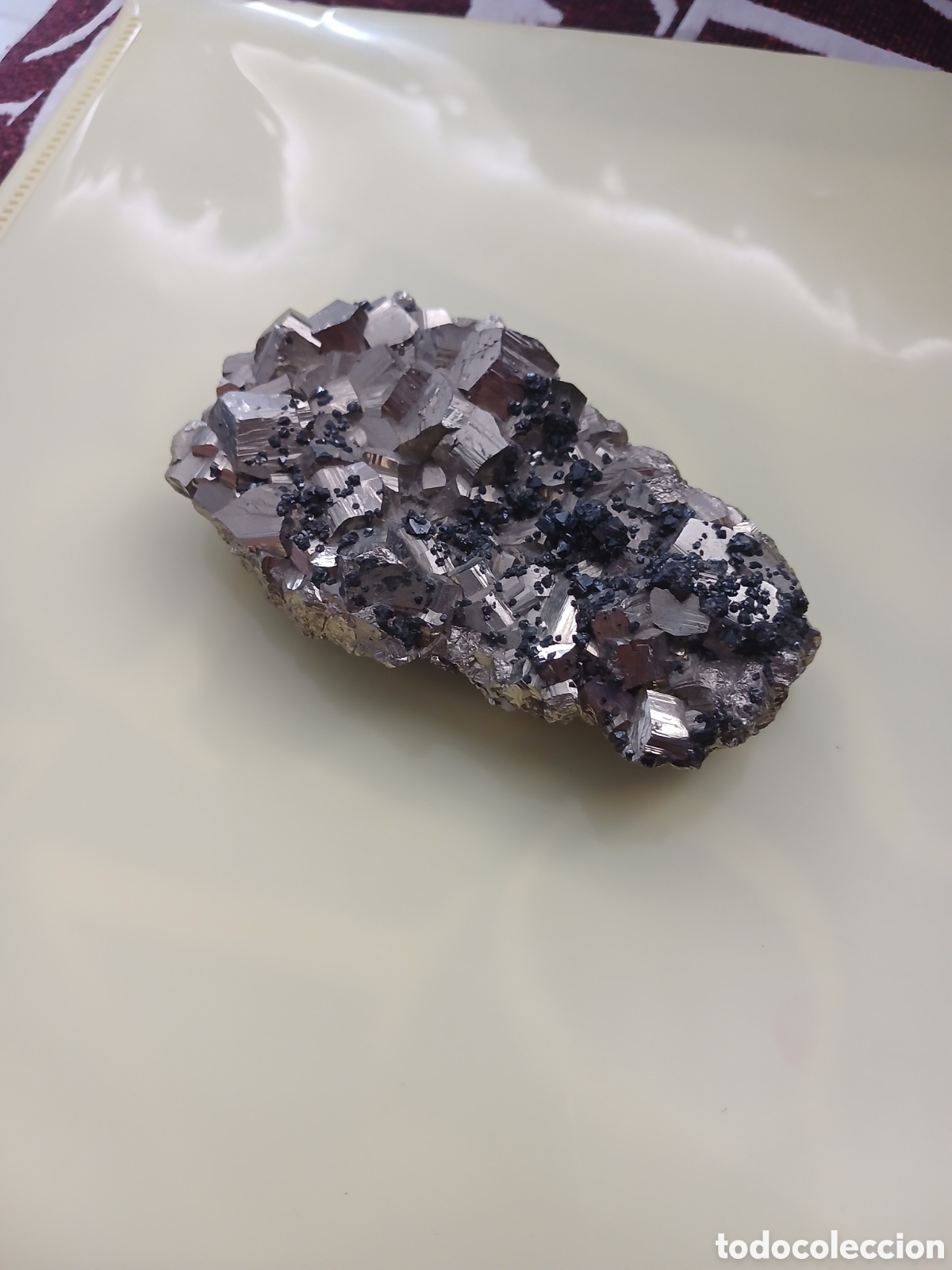 Coleccionismo de minerales: Mineral Pirita Natural en Matriz - Cristales C&uacute;bicos, 175g.