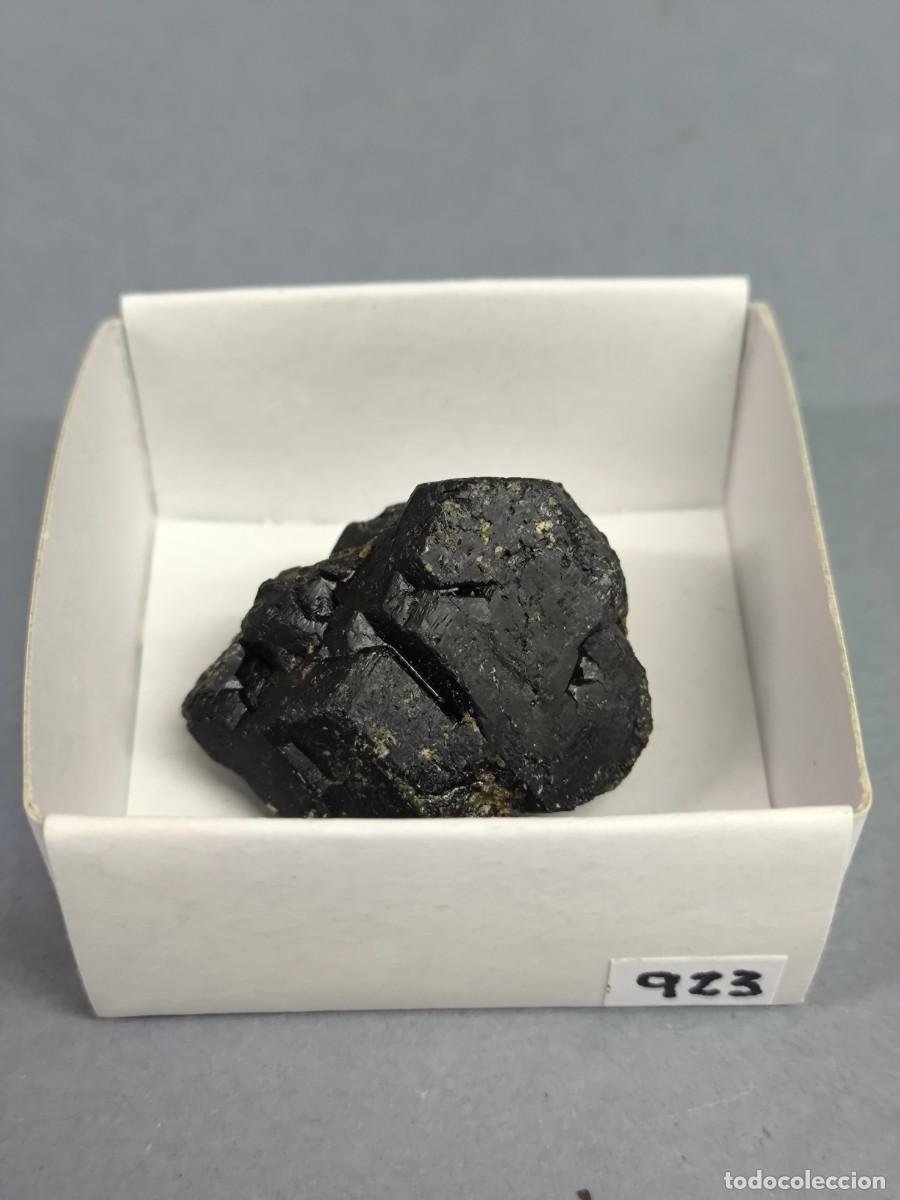 Coleccionismo de minerales: GRANATE GROSSULARIA-ANDRADITA - Mineral