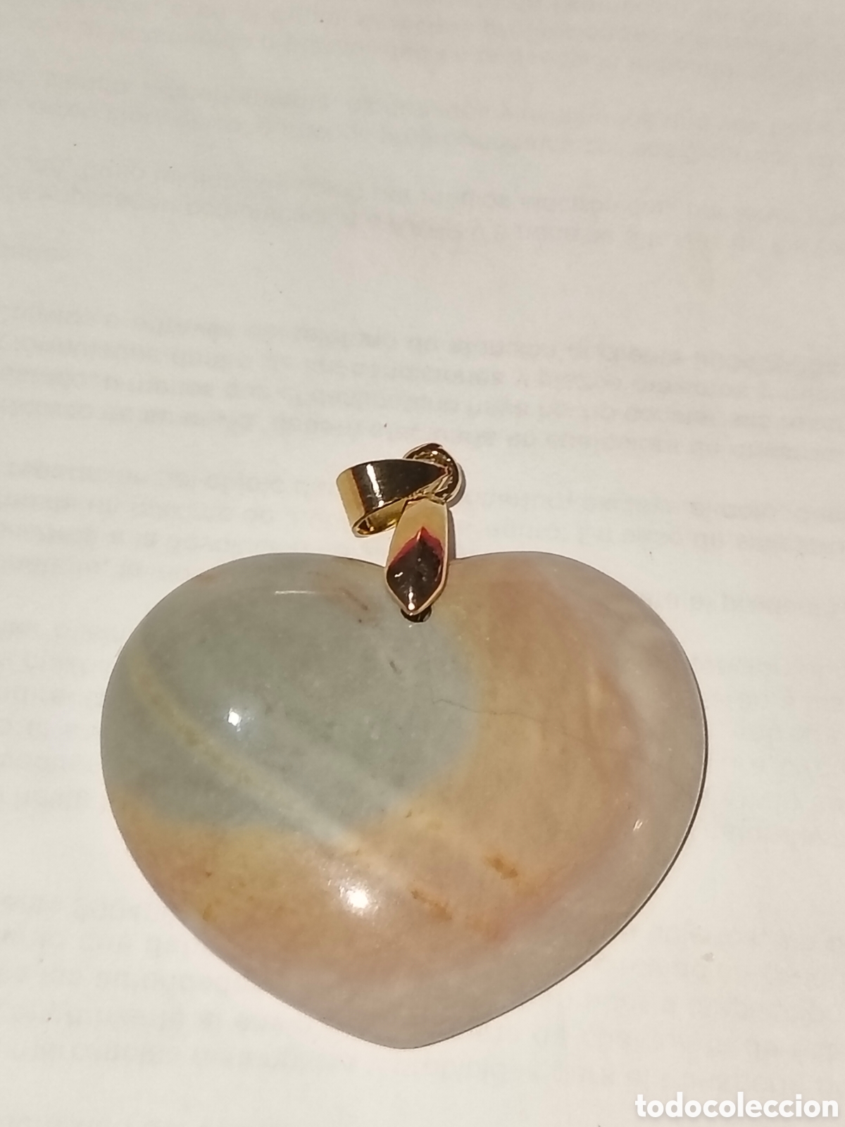 Coleccionismo de minerales: Colgante natural de Jasper policromado